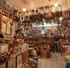 A Guide to Find Unique Souvenirs to Buy in Saudi Arabia