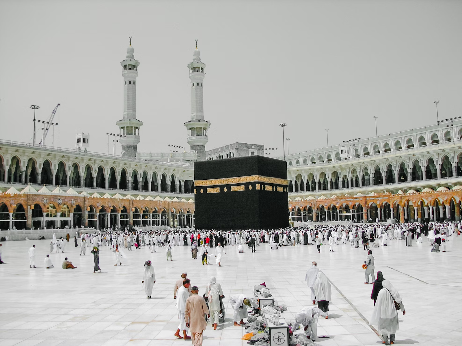 The Grand Mosque in Makkah, Kaaba - (Credits Unsplash)