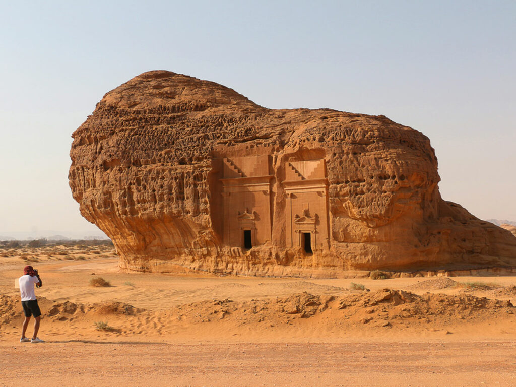 Explore the Historical and Cultural Heritage of Saudi Arabia