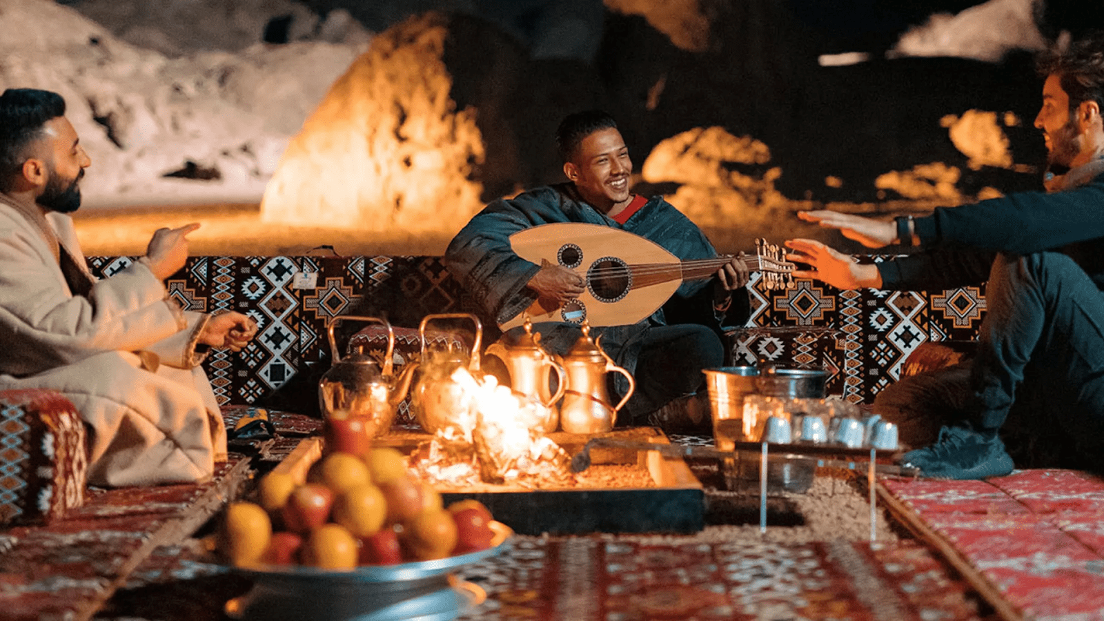 Locals and tourists enjoying traditional Saudi music in Ha’il - (Credits Visit Saudi)
