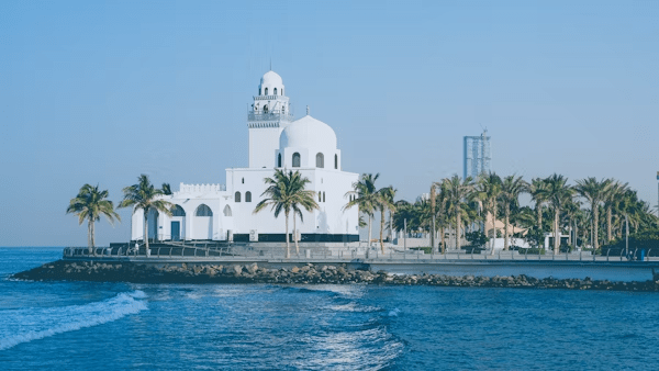 Al-Rahmah mosque, also known as the floating mosque in Jeddah - (Credits Unsplash)