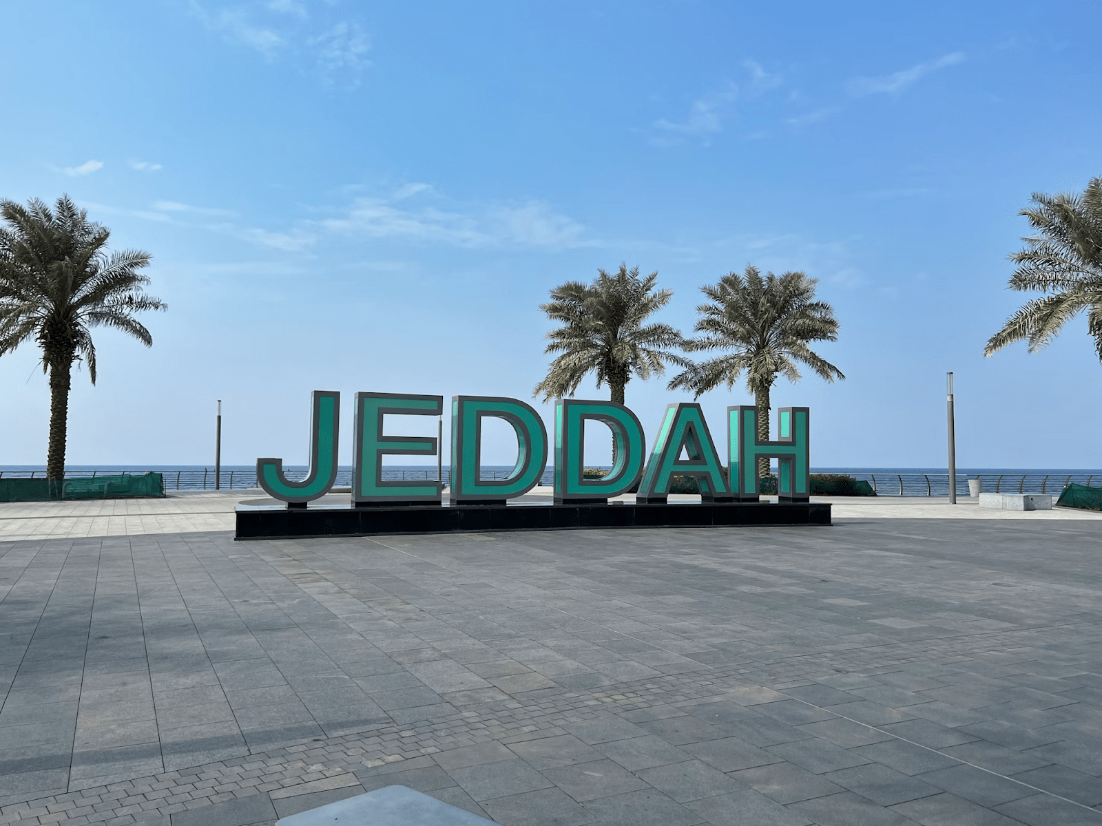 Jeddah corniche during the day - (Credits Unsplash)
