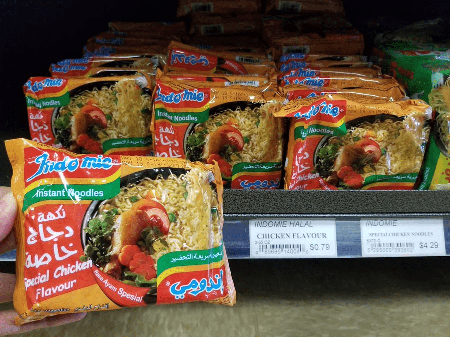 A person holding one of the best snacks in Saudi Arabia, Indomie noodles - (Credits Terry Perdanawati/X)