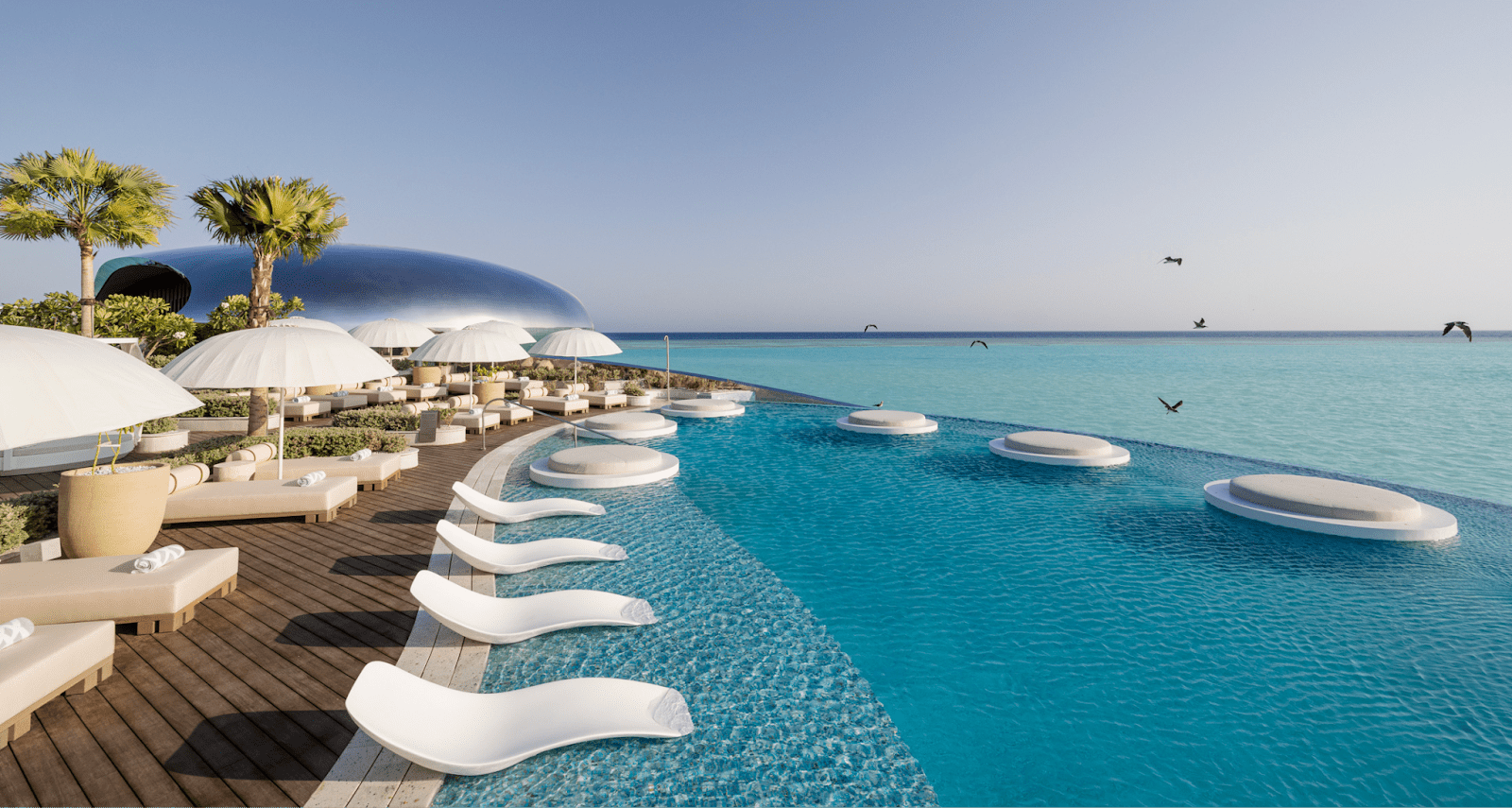 Luxury Resorts in Saudi Arabia 2025 – A New Era of Desert Dreams & Red Sea Reverie